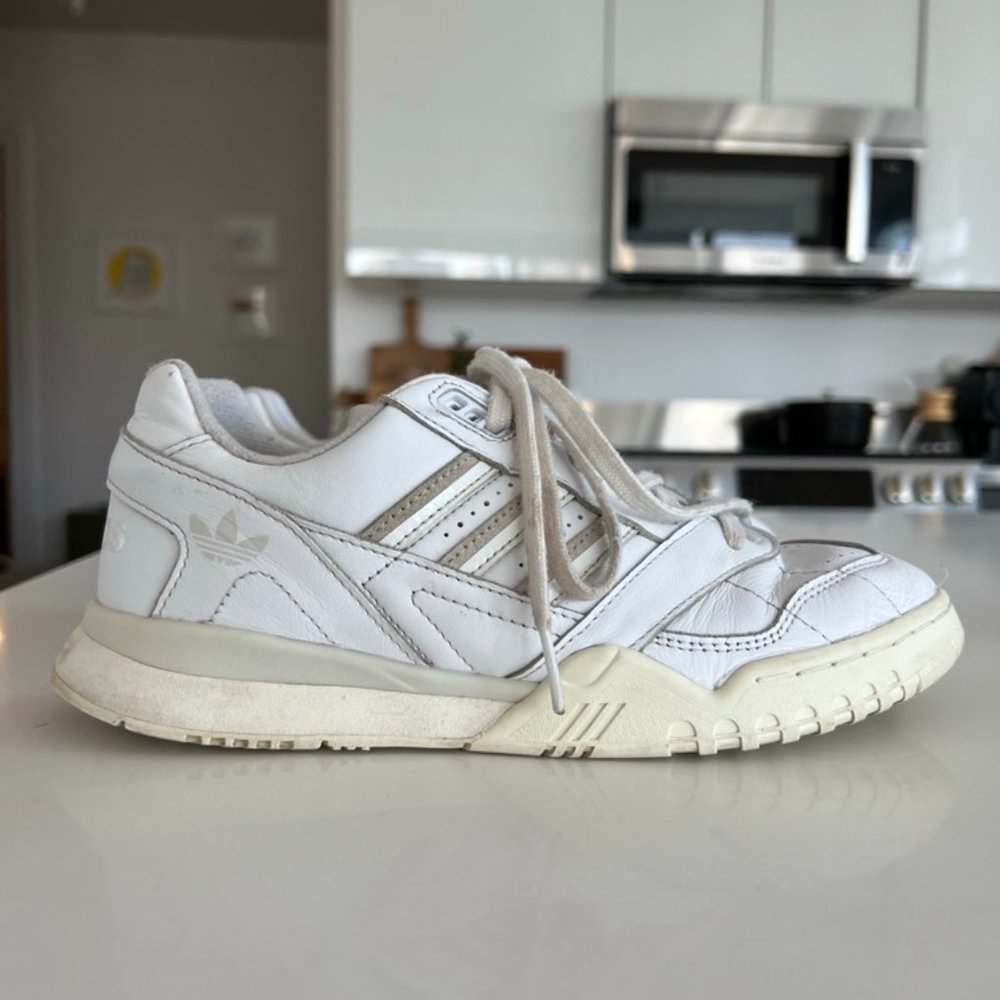 Adidas Sneaker - AR Trainer 'Triple White'